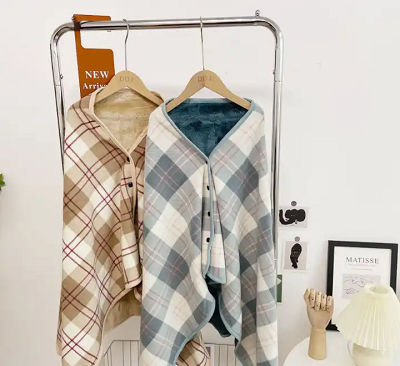 Kareli Kadın Omuz Battaniyesi